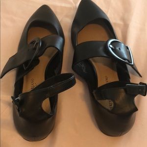 Christian Soriano black women flat shoes.